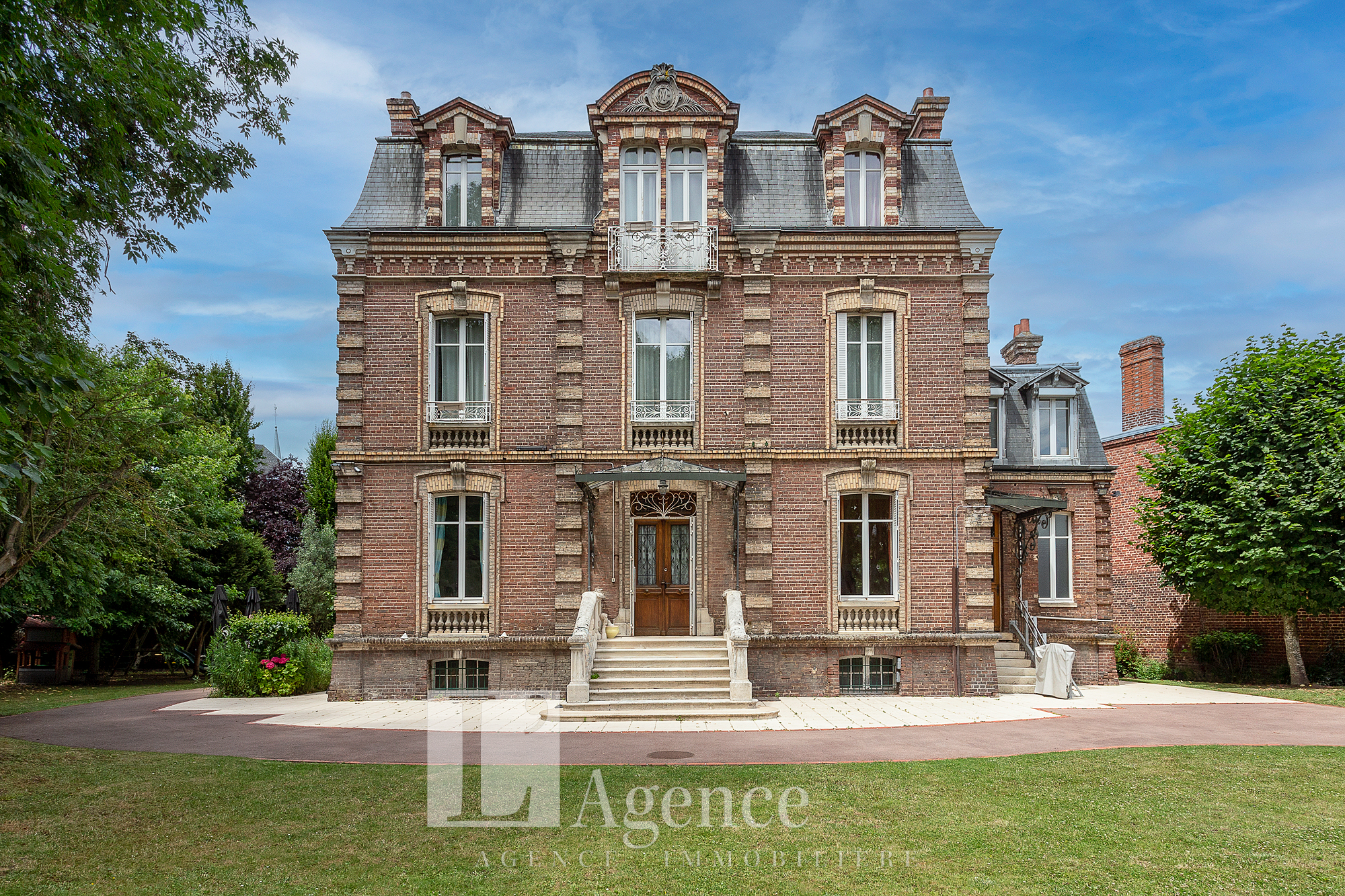 Maison Bourgeoise Beauvais Centre (15 pièces)
